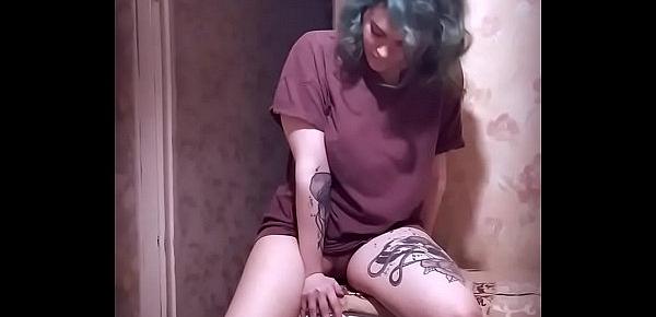  Teen girl loves to have fun on the washing machine